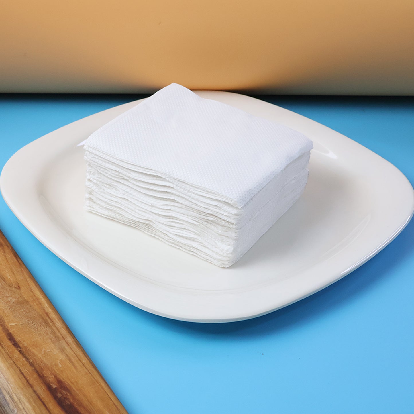 Wukusy Freshee Premium ultra-soft disposable paper napkins, 50-pack, 23x25 cm, ideal for home and kitchen use
