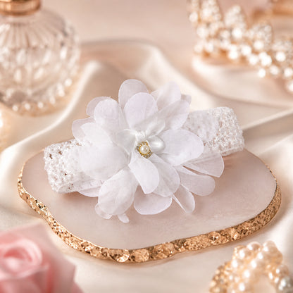 Wukusy cute soft elastic floral baby headband with a stretchable design, perfect for stylish little girls' hair accessories.