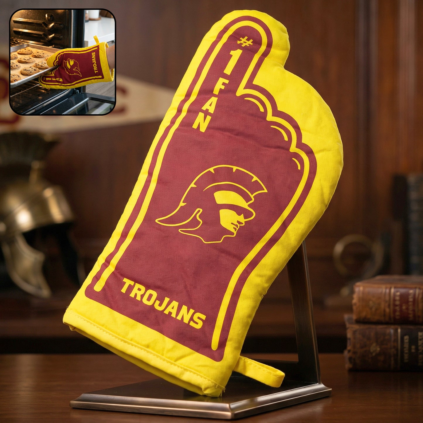 Wukusy heat resistant oven mitt glove for right hand, designed for high-temperature cooking and baking protection.