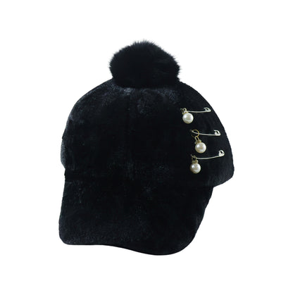 Wukusy elegant winter fur cap for women with plush fur and stylish design, perfect for cold weather.