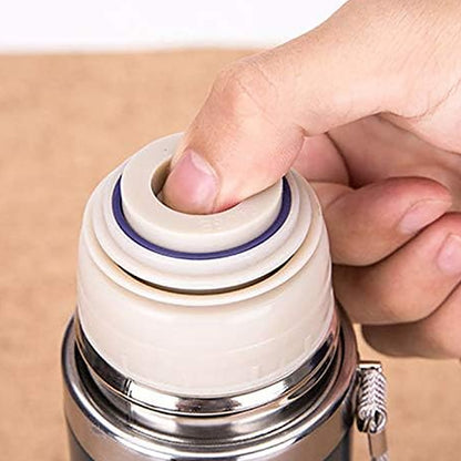 Wukusy 500ml stainless steel vacuum water bottle with leak-proof lid, designed for keeping drinks cold or hot on the go.