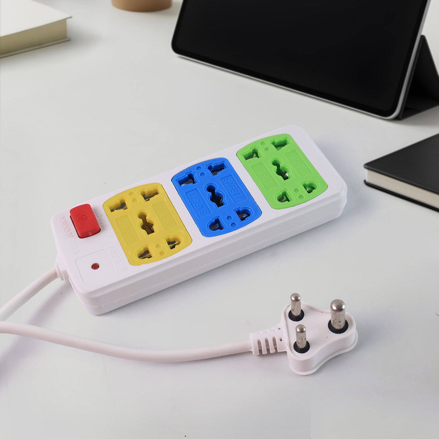 Wukusy compact 3-socket universal extension board for office use with multiple power outlets and safety features.