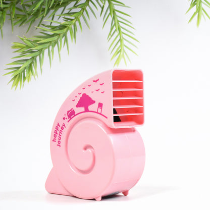 Wukusy 7709 mini USB desk fan with bright color blades, portable home office cooling, battery not included