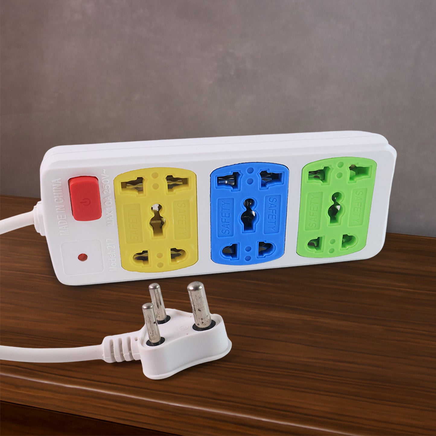 Wukusy compact 3-socket universal extension board for office use, featuring multiple power outlets and a sleek design.