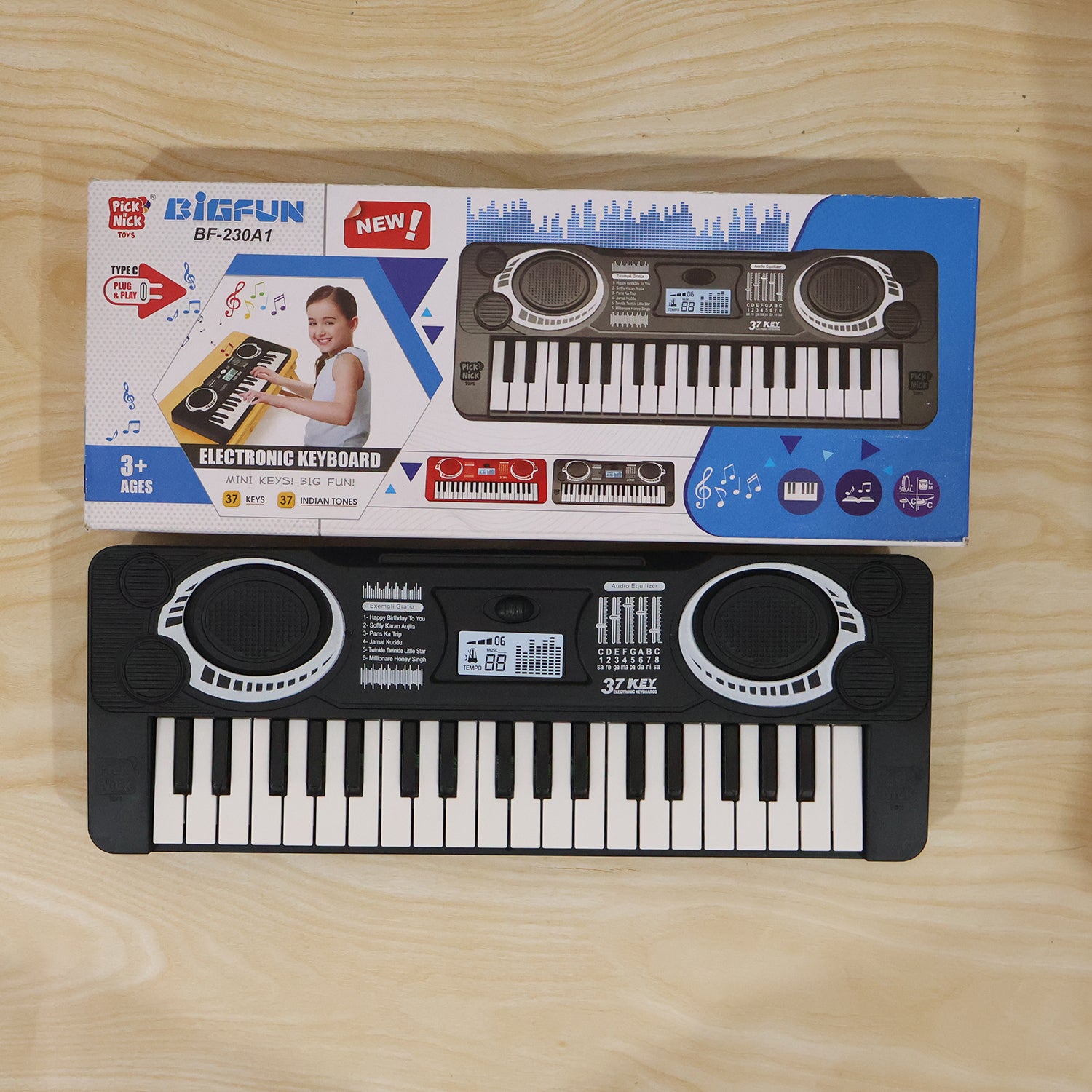 Wukusy electronic musical keyboard toy for kids with colorful buttons and multiple sound options, mini piano for children.
