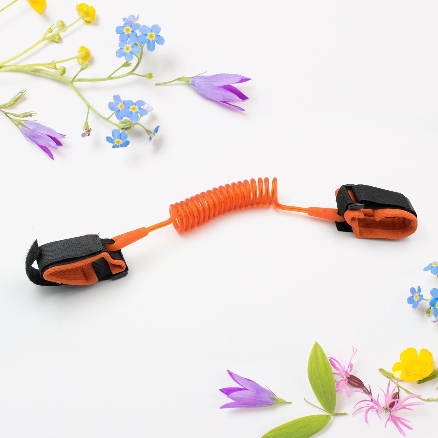 Wukusy baby safety rope with long harness strap and wrist bracelet, designed for toddlers and children to prevent wandering.