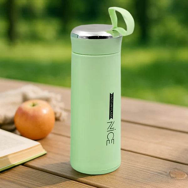 Light green Wukusy 400ml leak-proof glass water bottle, ideal for gym and children's daily hydration, with a sleek design.