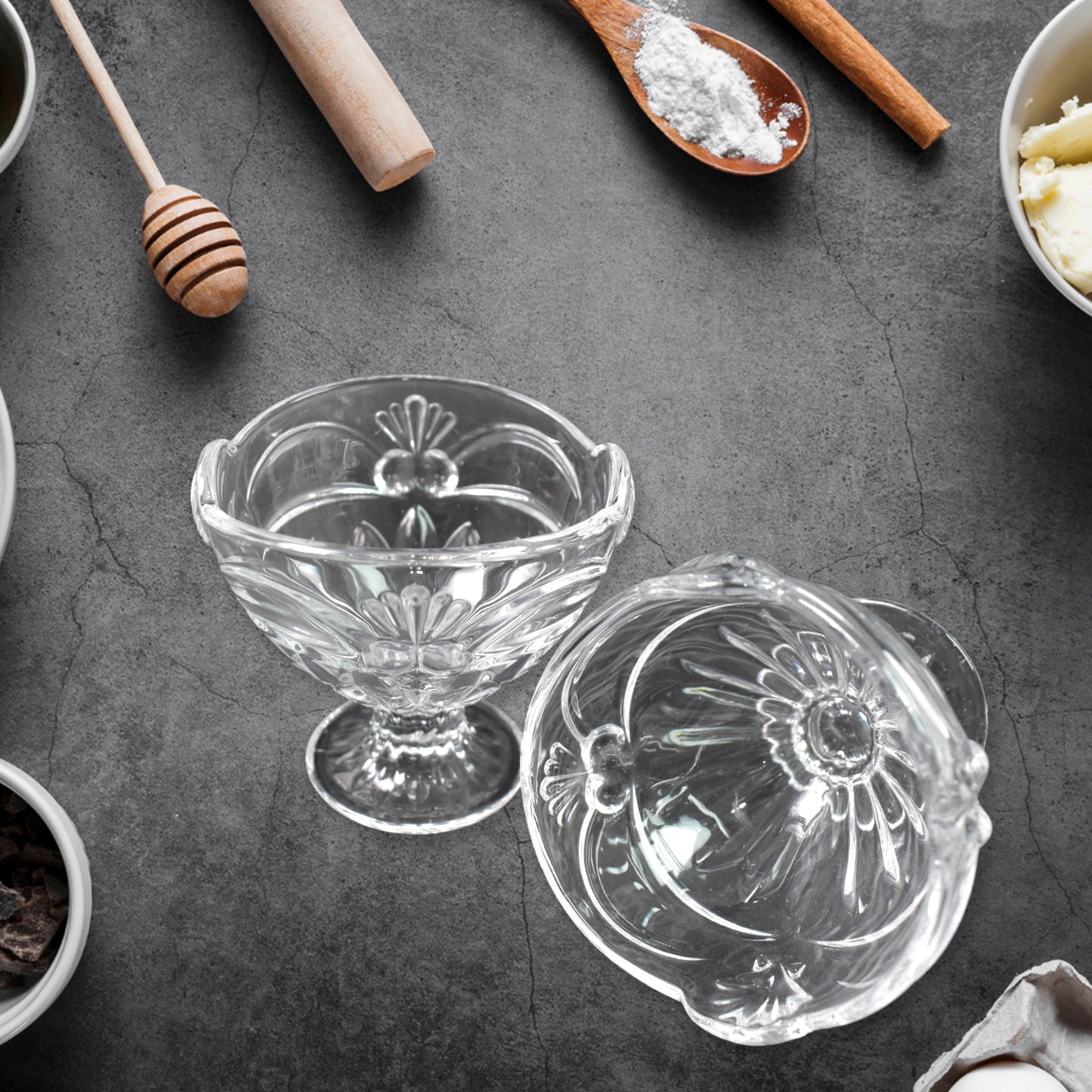 Set of six Wukusy glass ice-cream cups showing clear, round dessert cups for home kitchen serving or dessert presentation.