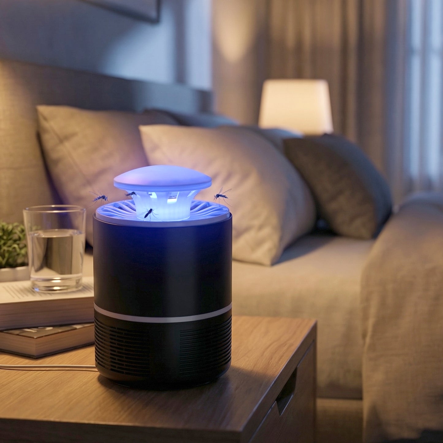 Wukusy USB-powered UV mosquito killer lamp emitting ultraviolet light to attract and eliminate mosquitoes.