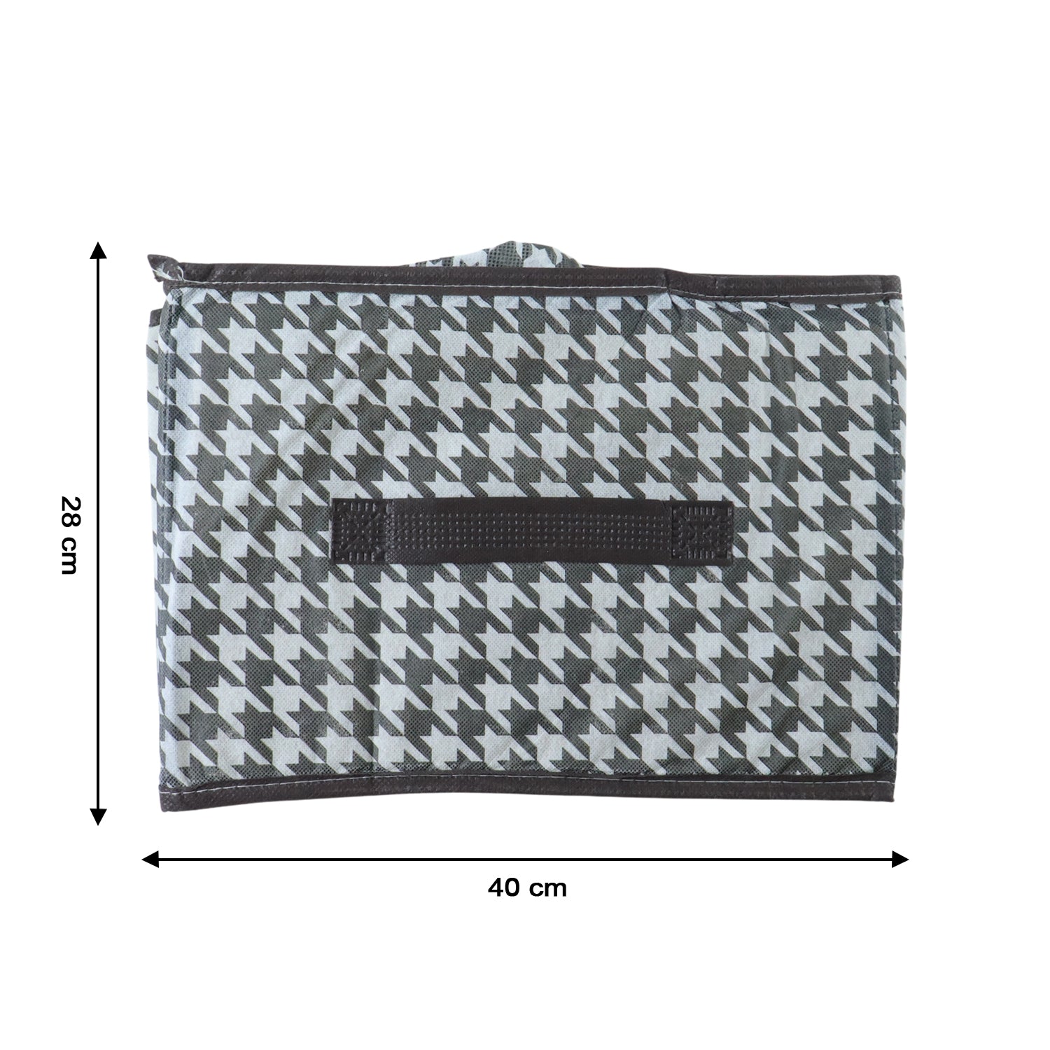 Foldable fabric storage basket by Wukusy, 40x28cm, showing a versatile organizational box for home or closet storage.