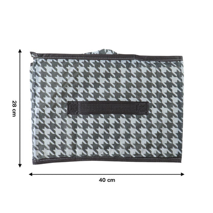 Foldable fabric storage basket by Wukusy, 40x28cm, showing a versatile organizational box for home or closet storage.