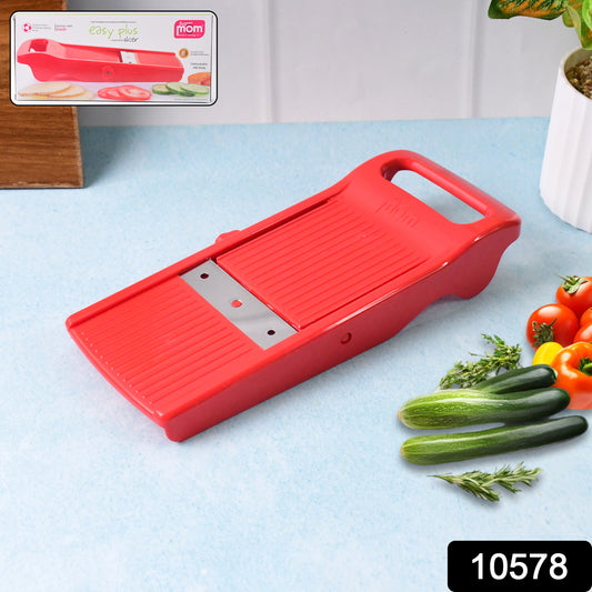 Wukusy Supermom Easy Plus vegetable slicer for home kitchen, showing the compact, multi-blade slicer with vegetables ready to be sliced