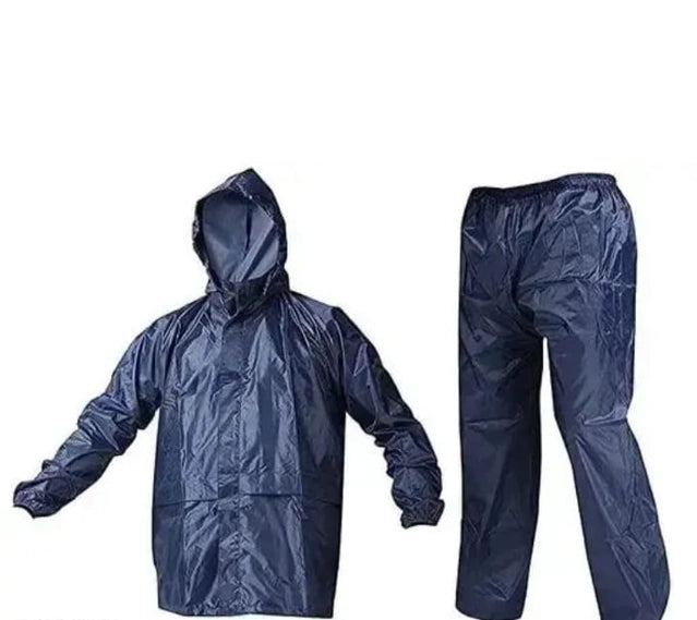 Navy blue men's polyester full sleeves rainsuit set, raincoat with hood and matching pants, size M, from 18594 brand.