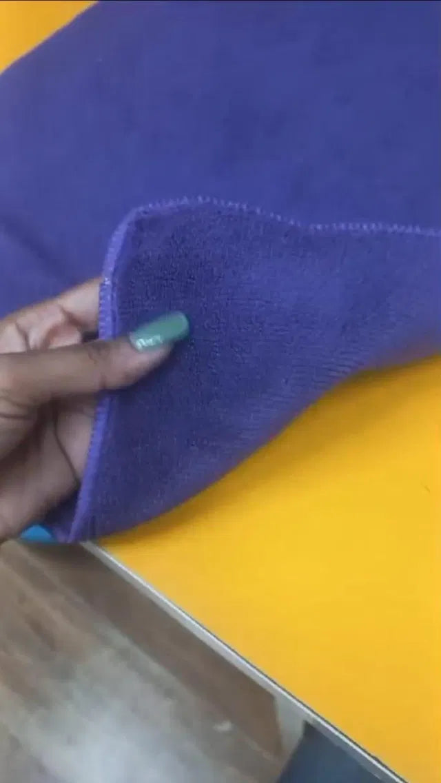 Set of thickened ultrafine fiber car cleaning towels with soft, absorbent material for detailing and polishing vehicles.