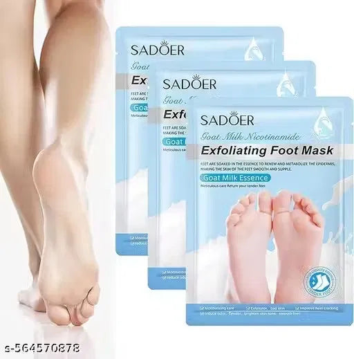 Creamy 19378 foot mask with exfoliating properties, designed to soften and rejuvenate dry, rough feet.