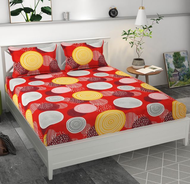 Premium microfiber fitted bedsheet with elastic edges and two pillow covers, measuring 70x76 inches, by brand 19676.