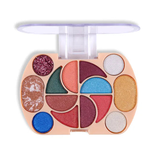 Elpis Gold Long Lasting Eyeshadow in shade 6255, close-up of the shimmering gold eye shadow applied on eyelids.