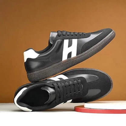Men's casual running shoes by 1889 featuring a comfortable, sporty design suitable for boys and men.
