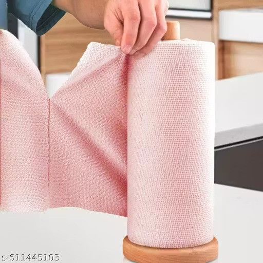 Reusable kitchen cleaning cloth roll with absorbent microfiber towels, ideal for efficient cleaning and drying.
