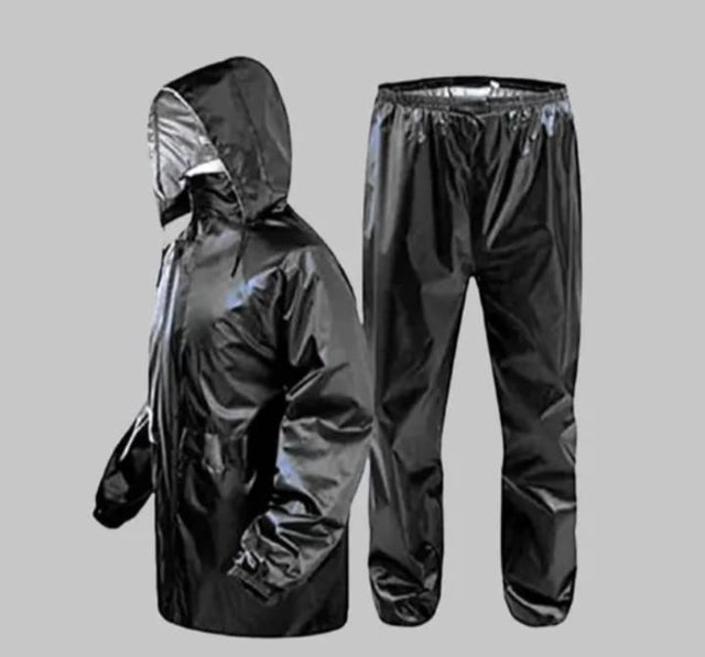 Black men's polyester rainsuit with hood and full-length zipper, size XL, designed for waterproof rain protection.