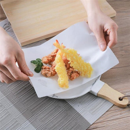 Wukusy 2599 oil absorbing sheets cooking paper, lightweight and disposable for removing excess oil from fried foods.