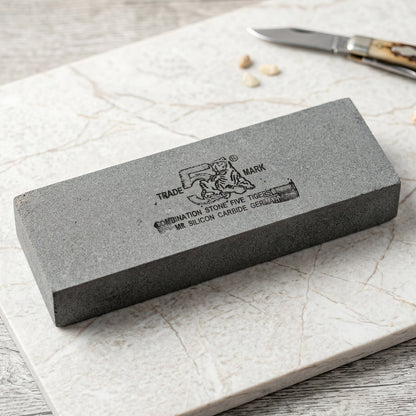 Wukusy silicon carbide combination knife sharpening stone, B Grade whetstone with dual sides for sharpening kitchen knives.