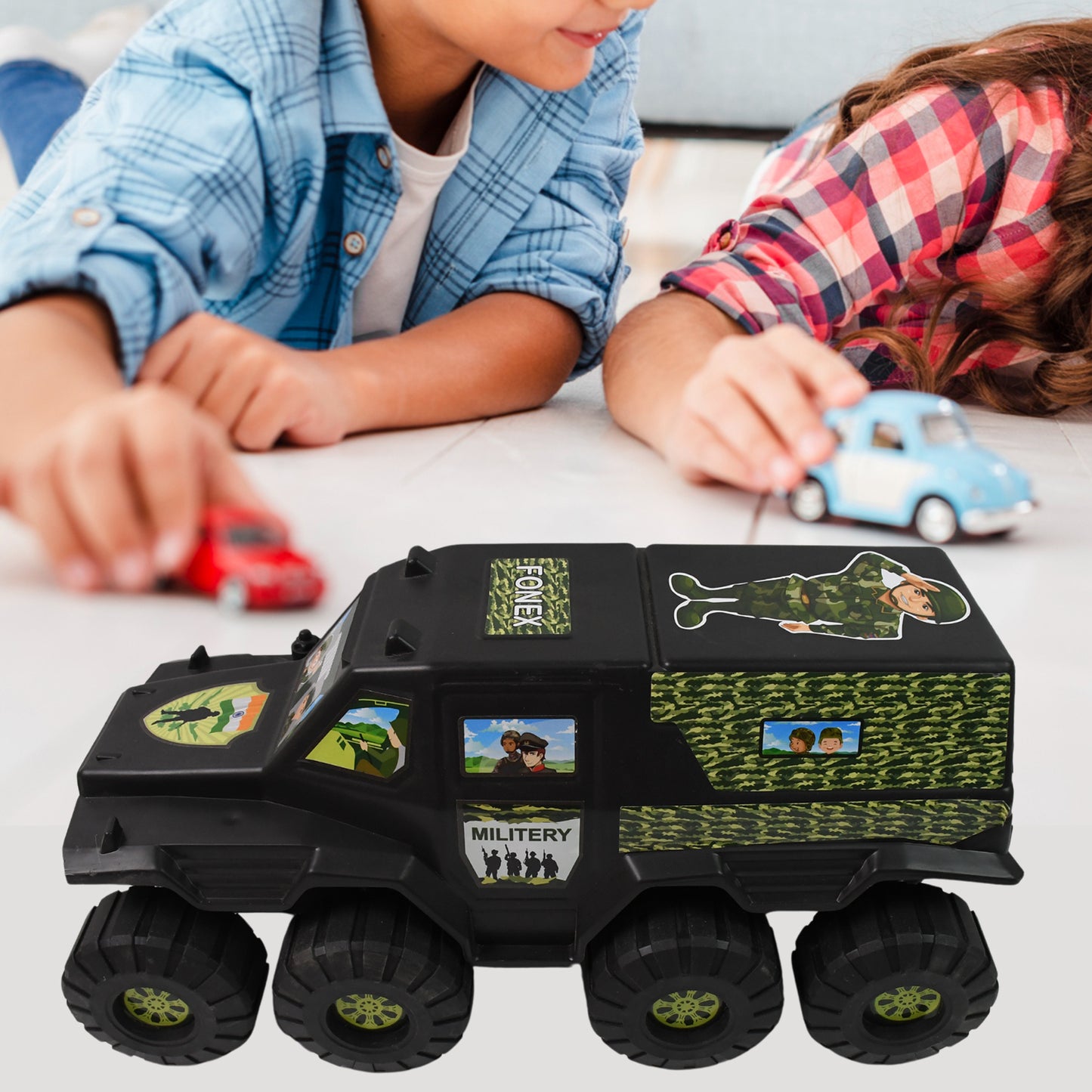 Wukusy big military 8-wheel plastic toy car with detailed military design, suitable for children’s imaginative play.