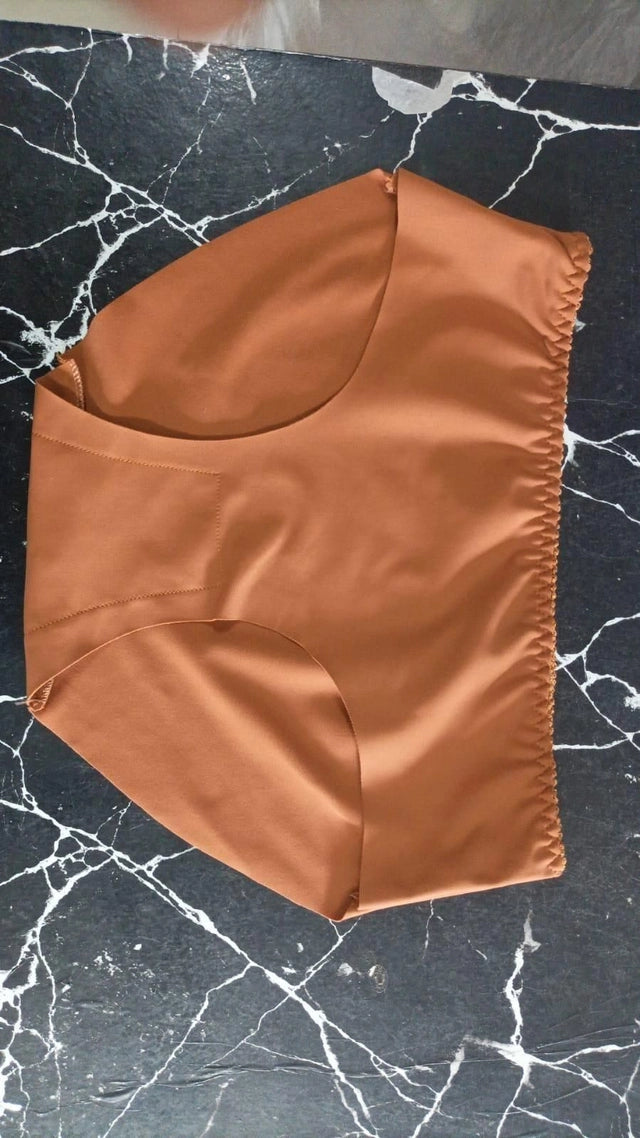 Multicolor women's seamless briefs in a pack of 4, comfortable and stretchy underwear for women by Dropship India.