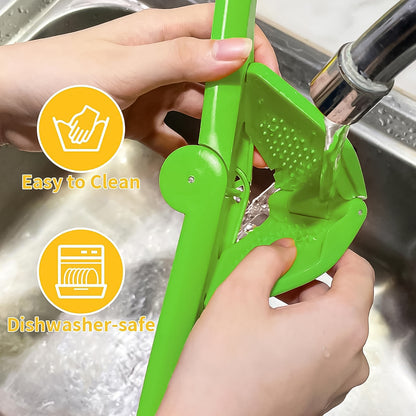Wukusy handheld plastic lemon and orange juicer squeezer for fresh juice extraction, compact and easy to use in the kitchen.