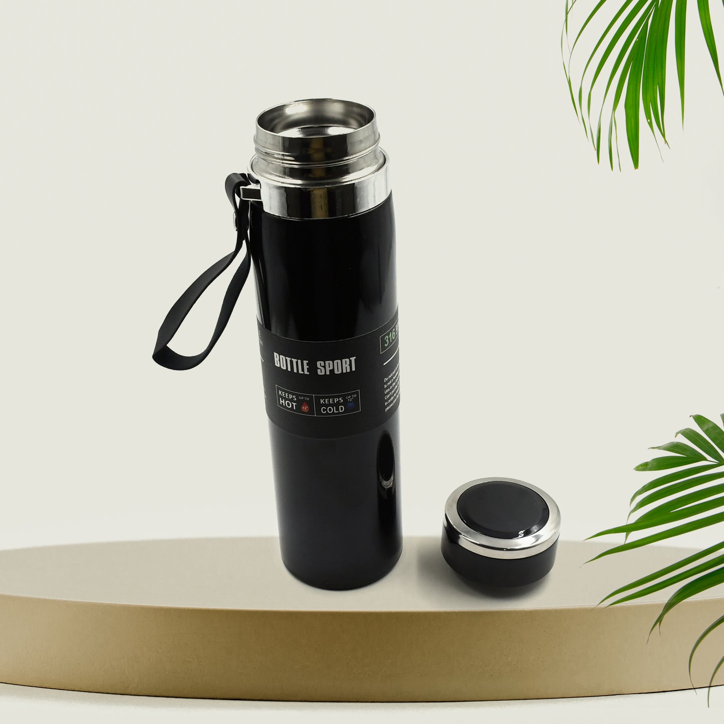 Wukusy 6582 double stainless steel wall flask with vacuum insulation, silver water bottle showing sleek design and screw-top lid
