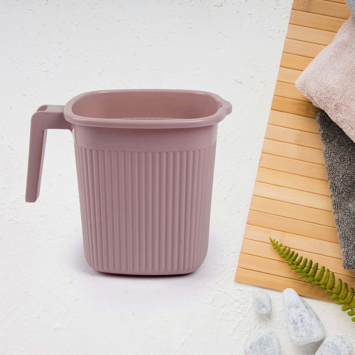 Set of four Wukusy plastic square bath water mugs in mixed colors, each 1000 ml, for home and kitchen use.