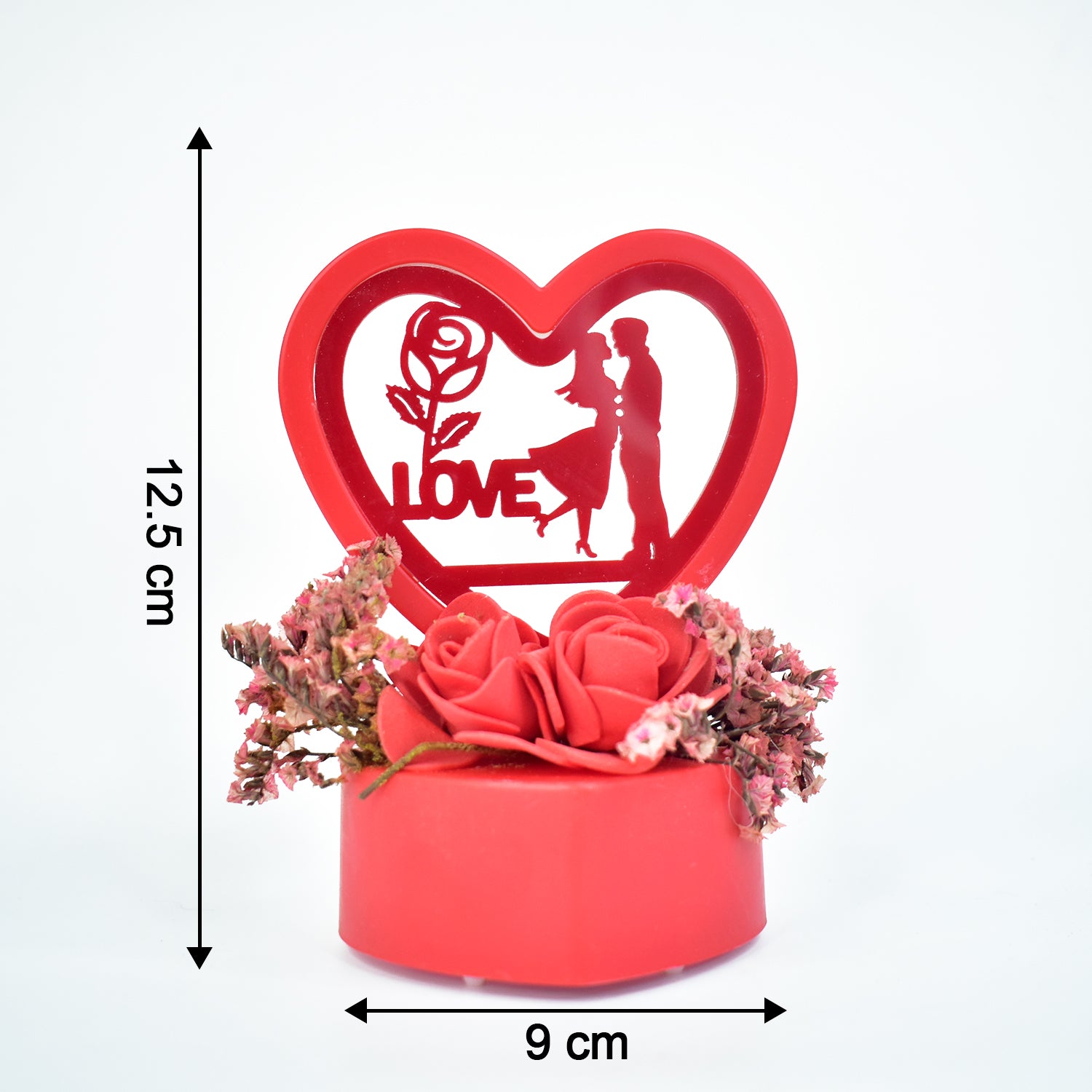 Heart-shaped love couple decorative showpiece with rose base, Wukusy home decor sculpture for romantic display.