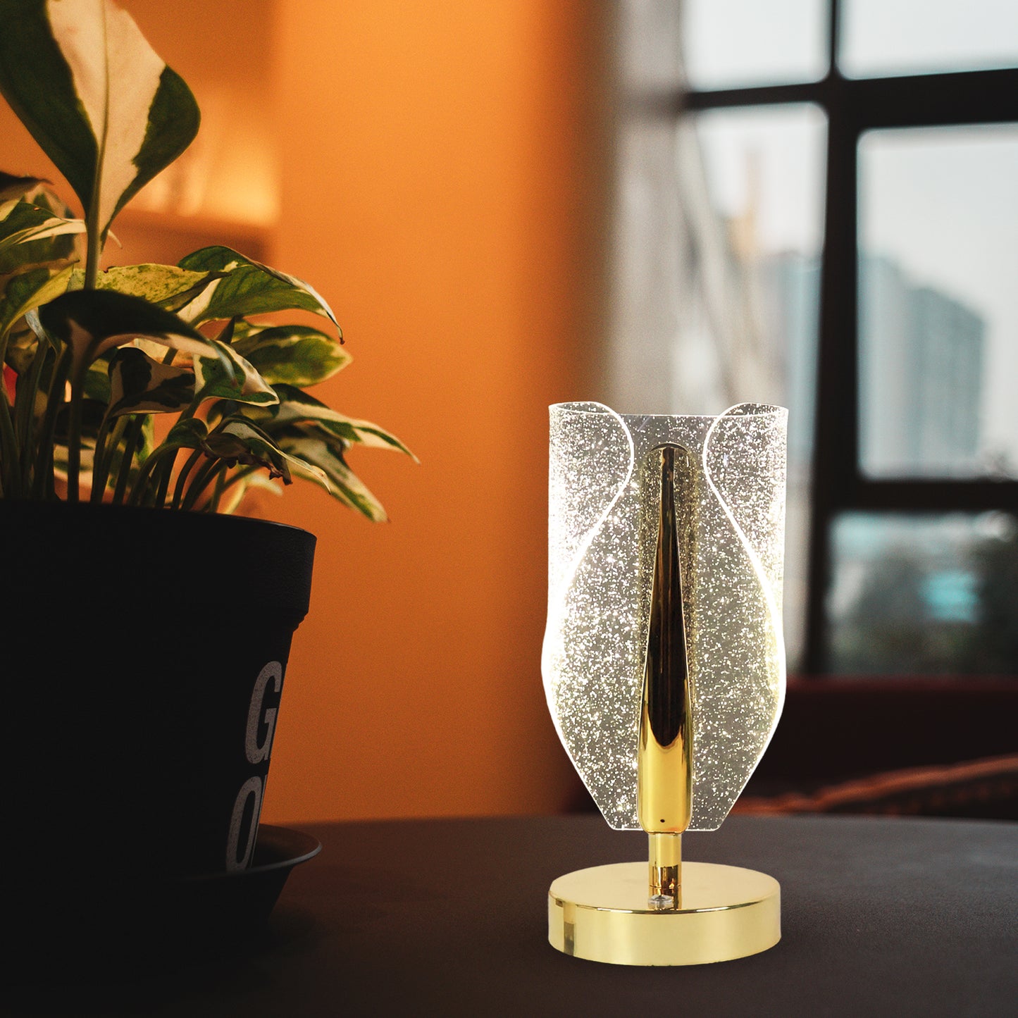 Luxury crystal table lamp with USB charging from Wukusy, featuring a elegant design for home decor.