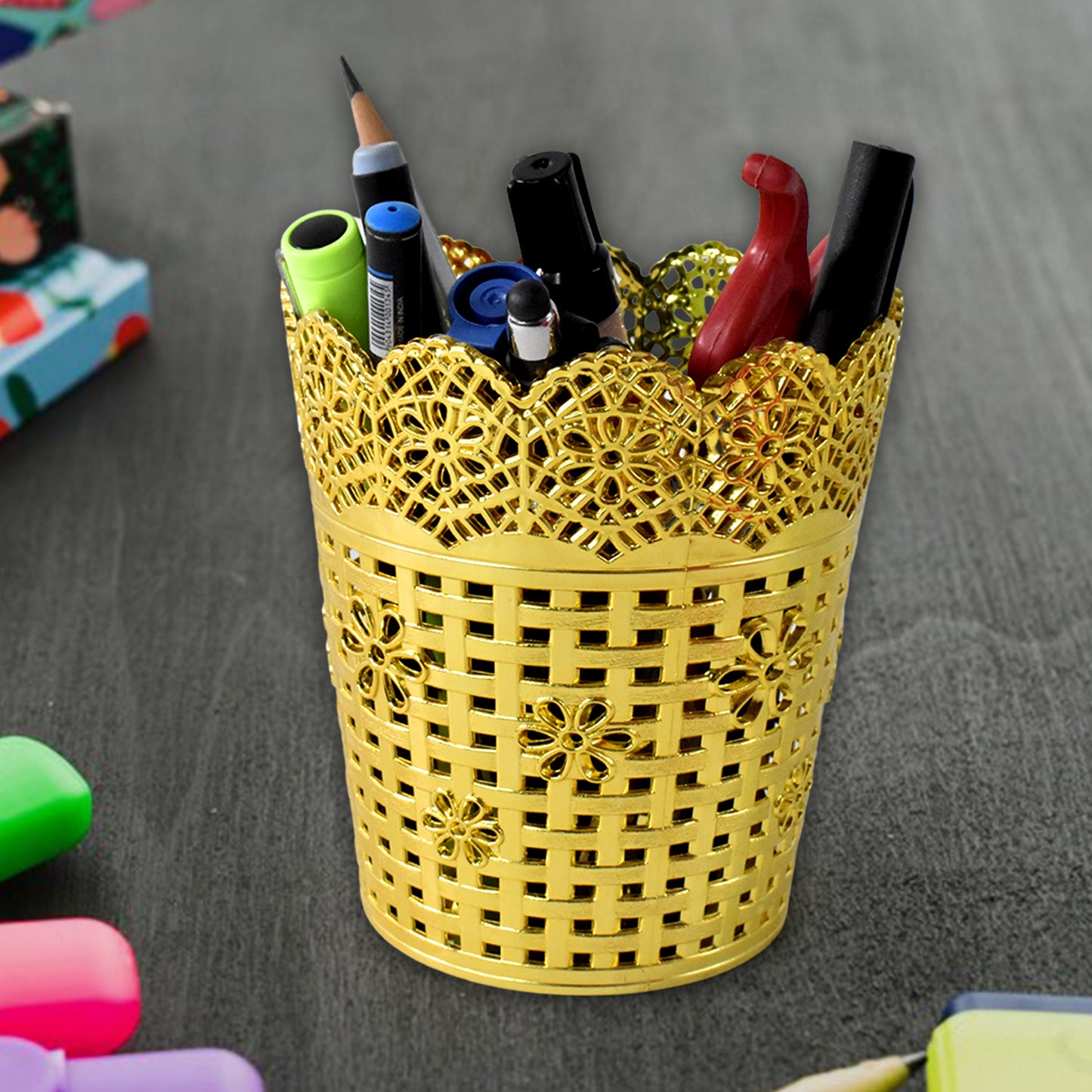 Wukusy metal mesh office pen holder on desk, cylindrical desk organizer for pens and small stationery items