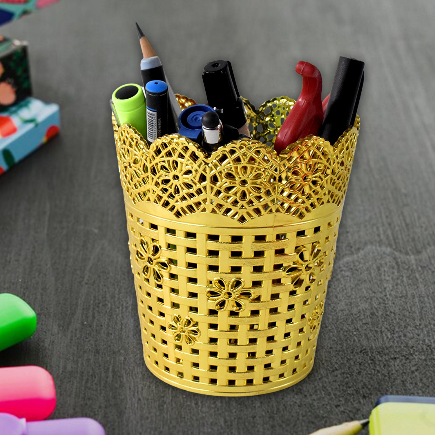 Wukusy metal mesh office pen holder on desk, cylindrical desk organizer for pens and small stationery items