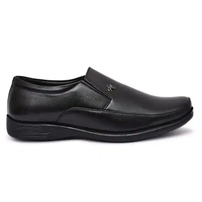 Black moccasin shoes by Ekom, stylish formal men's shoes perfect for office wear, featuring a sleek design and comfortable fit.