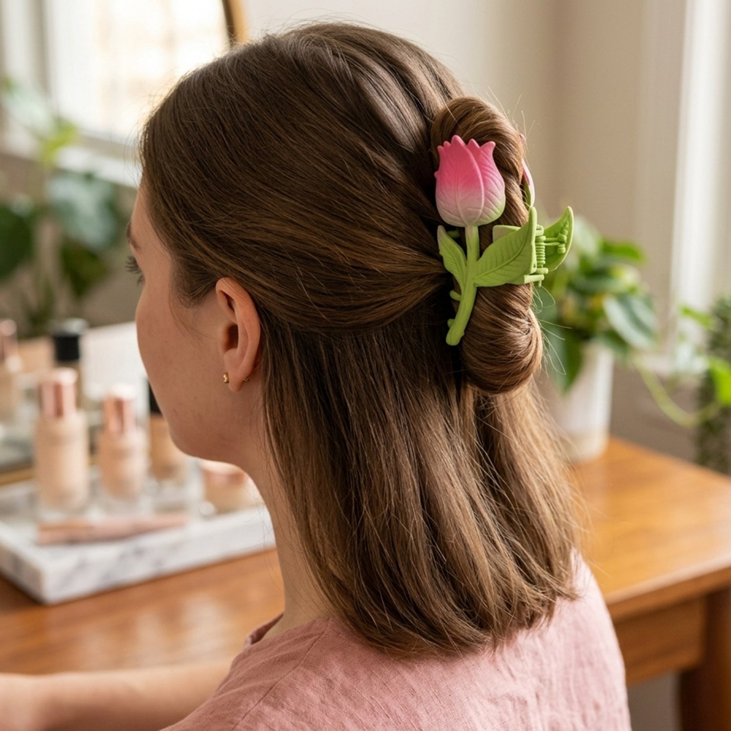 Wukusy elegant rose flower design hair claw clip in pink, featuring intricate rose details and sturdy clasp for stylish hair holding