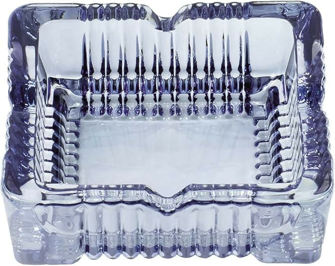 Square crystal glass ashtray by Wukusy with a heat-resistant design, ideal for smoking trays and stylish table settings.
