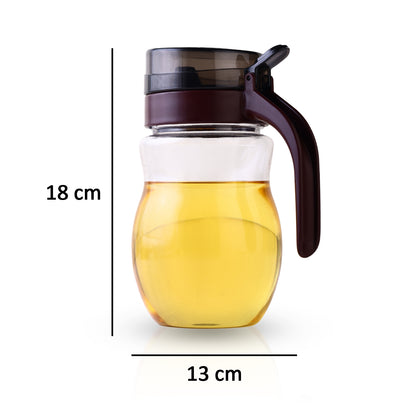 Stainless steel Wukusy 8127 oil dispenser with small nozzle, 650ml capacity, designed for precise oil pouring.