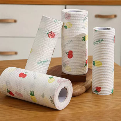 Reusable and washable kitchen tissue roll from FIZZI SHOP, shown with soft, eco-friendly fabric rolls for kitchen use.