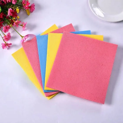 Set of five cellulose cleaning sponges from FIZZI SHOP, showing soft, absorbent sponges ideal for kitchen and cleaning tasks.