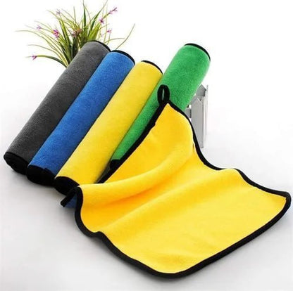 40x40 cm microfiber towel from FIZZI SHOP JK SIDHU, soft and absorbent fabric ideal for sports and travel.