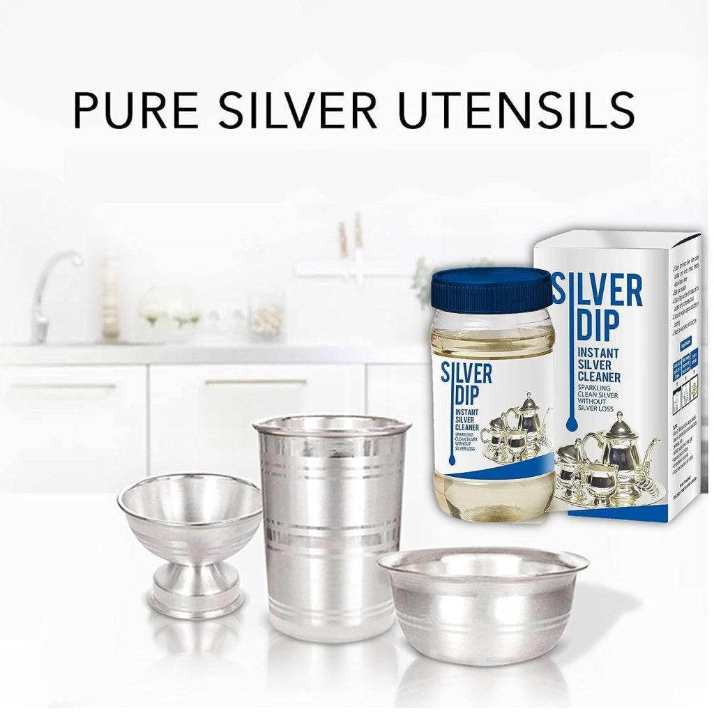 Silver dip cleaner liquid from FIZZI SHOP in a clear bottle, designed for cleaning and shining silver jewelry and accessories.