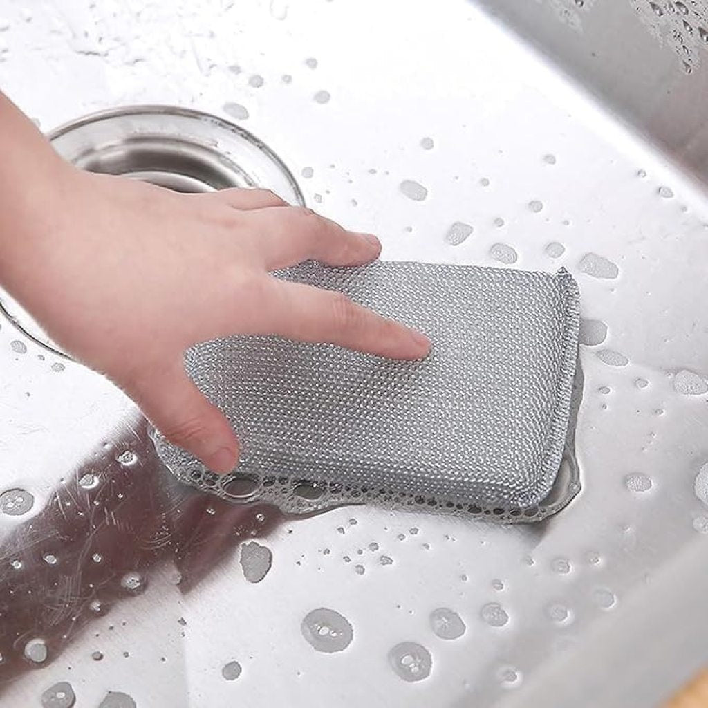 Set of four FIZZI SHOP dish cleaning scrub sponges with abrasive surfaces for effective kitchen cleaning.