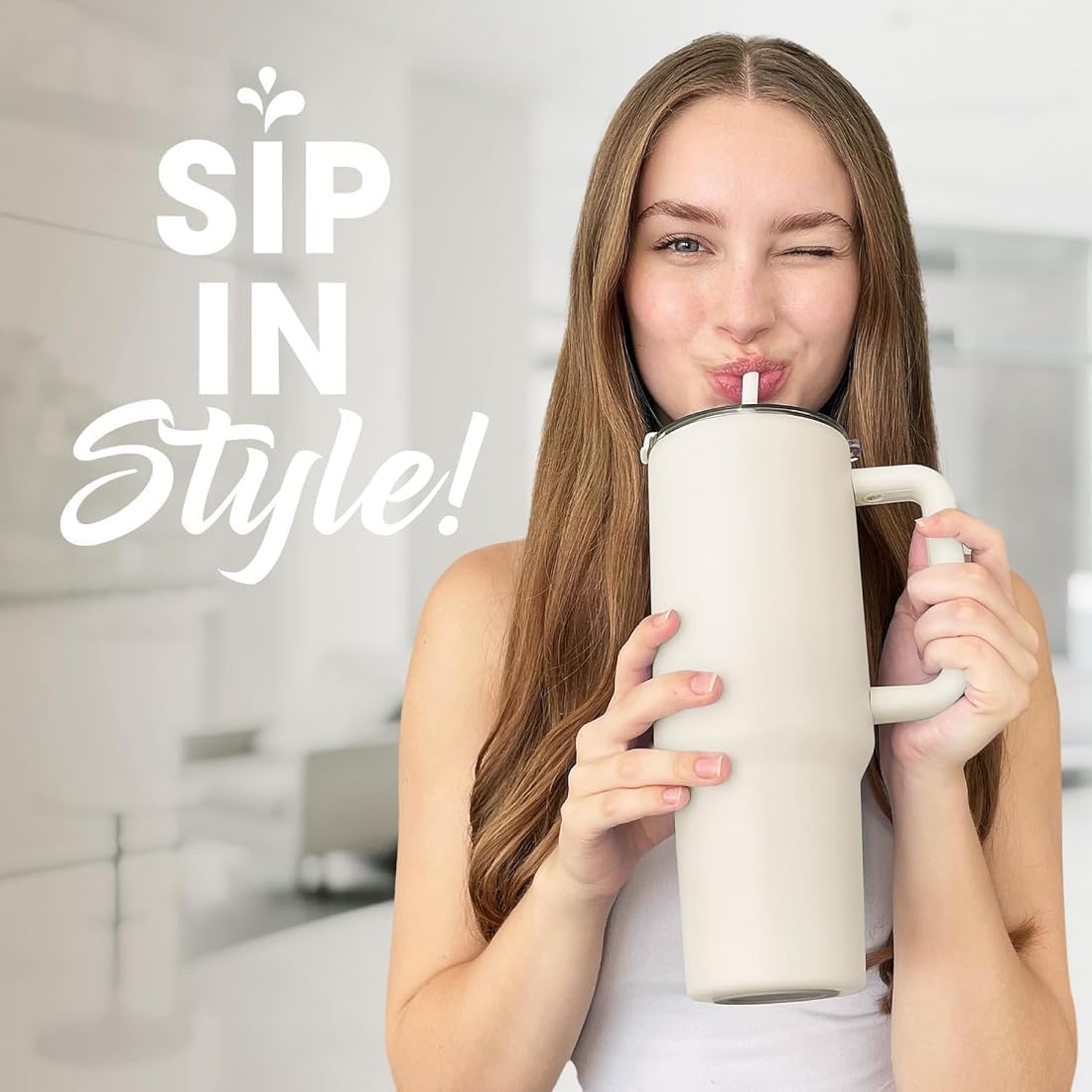 1200ml FIZZI SHOP tumbler with lid and straw, showcasing a sleek reusable drink container on a white background.