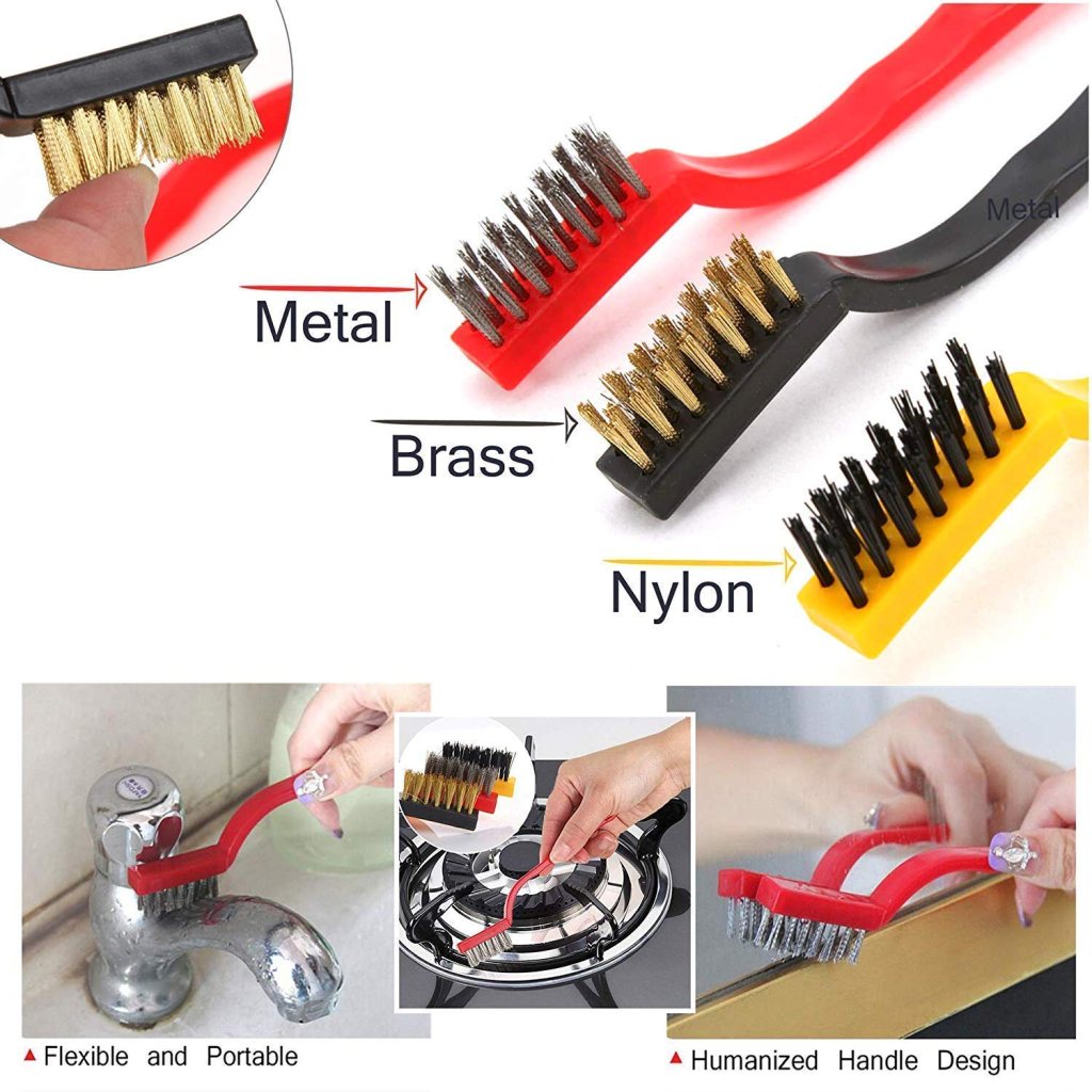 Three mini wire brushes from FIZZI SHOP with wooden handles, ideal for cleaning and detailed scrubbing tasks.