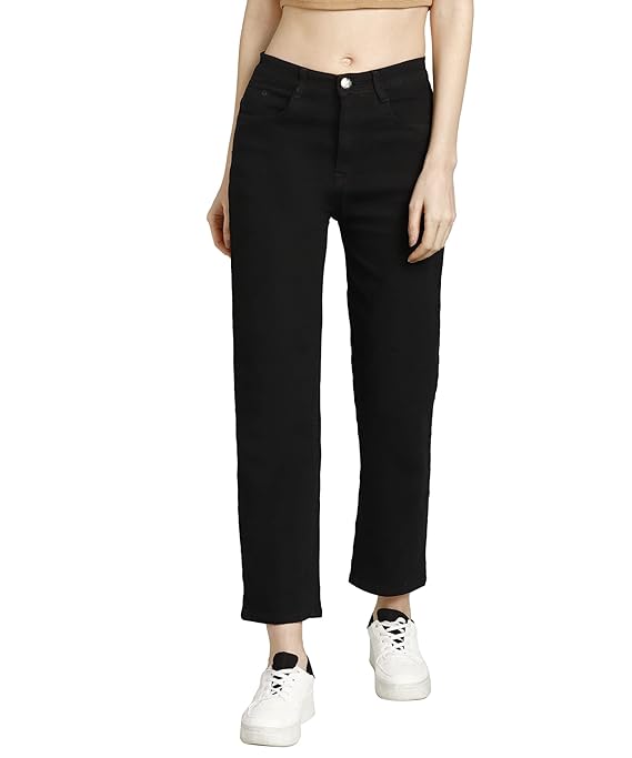 Black women's denim jeggings with straight fit, made by FIZZI SHOP, featuring stretchy lycra fabric and classic denim design.