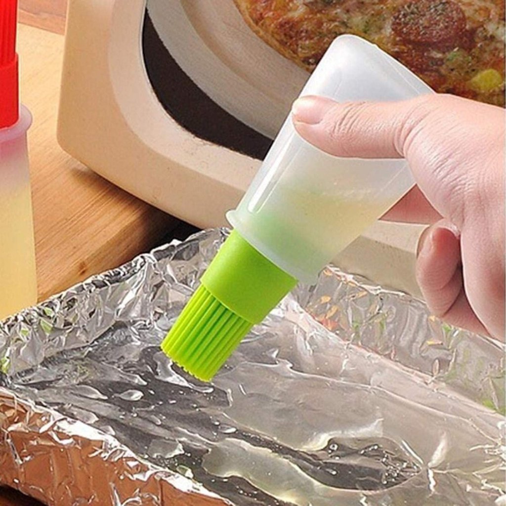 FIZZI SHOP JK SIDHU silicone oil bottle brush with flexible bristles for cleaning oil bottles and kitchen containers.
