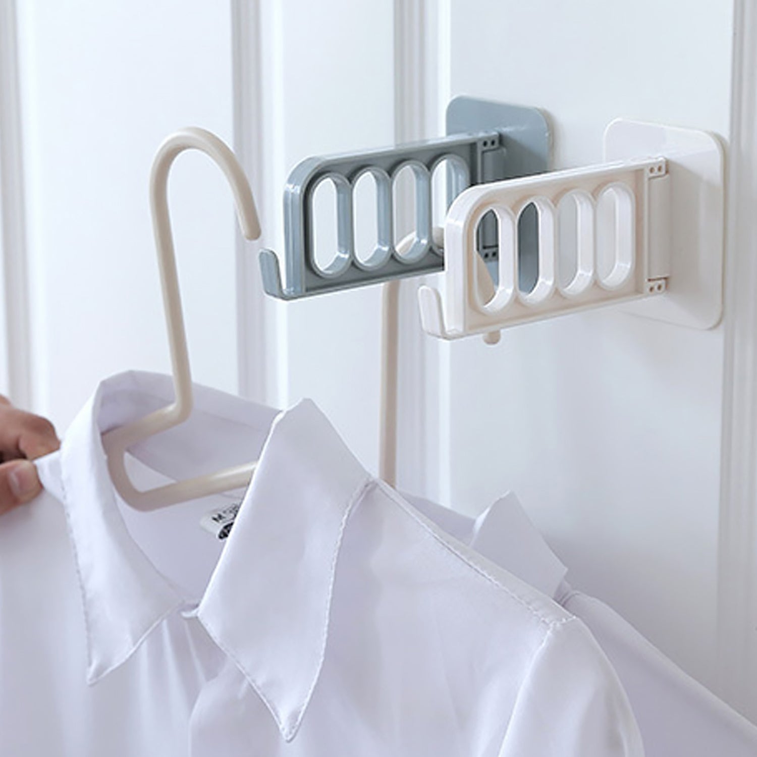 Wukusy single door hook for bathroom, kitchen, or bedroom cubicle, mounted on door for hanging towels or accessories.