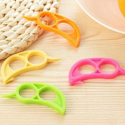Wukusy Snail Barker creative ring-shaped orange peeler with ergonomic design, perfect for peeling oranges easily and efficiently.